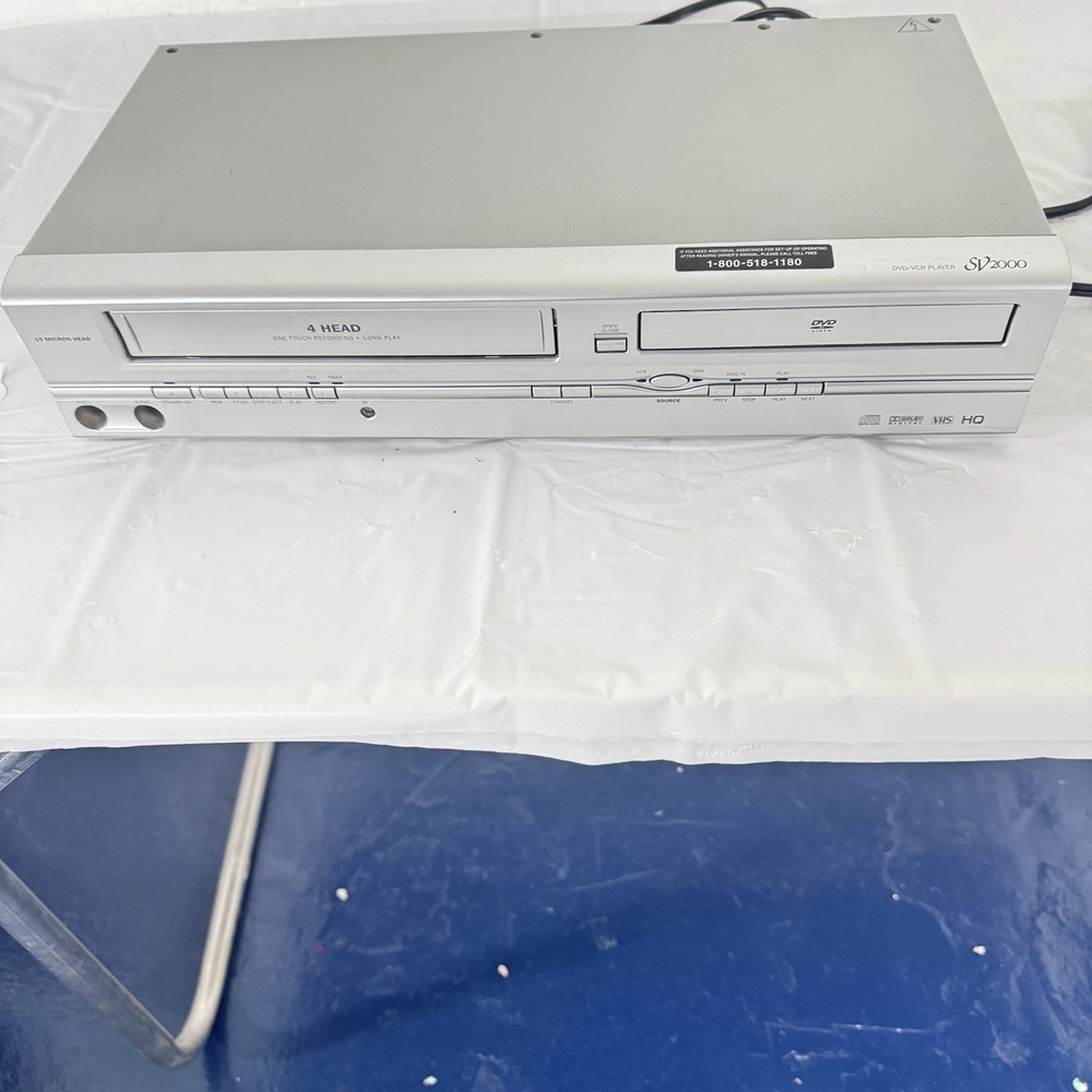 Funai SV2000 WV805  DVD Recorder VHS Player Combo Tested For Parts Read